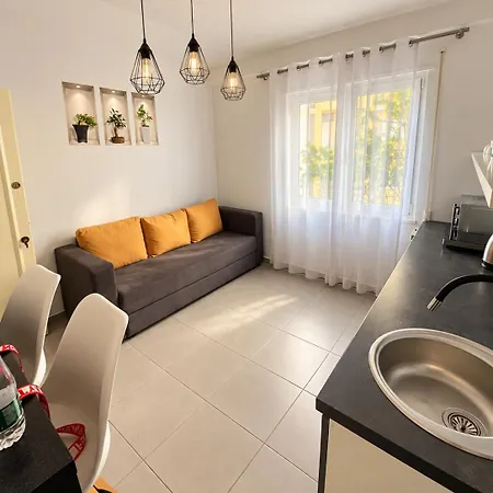 Apartment Lumare Qerret Golem (Tirana)